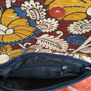 Chanchal Clutch Inside picture