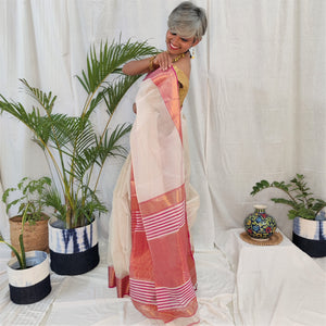 Beautiful white rani pink golden checks zari work handmade maheshwari silk cotton saree I Chanchal bringing art to life