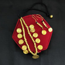 Load image into Gallery viewer, Beautiful black golden Dokra handmade jewelry I Chanchal Bringing Art to Life